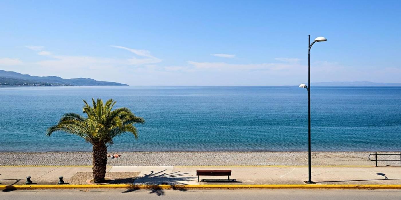 Jason City Escape - Cozy Urban Gem Kalamata Exterior photo