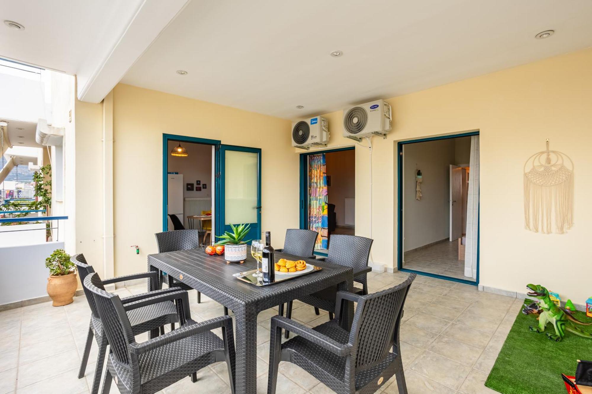 Jason City Escape - Cozy Urban Gem Kalamata Exterior photo
